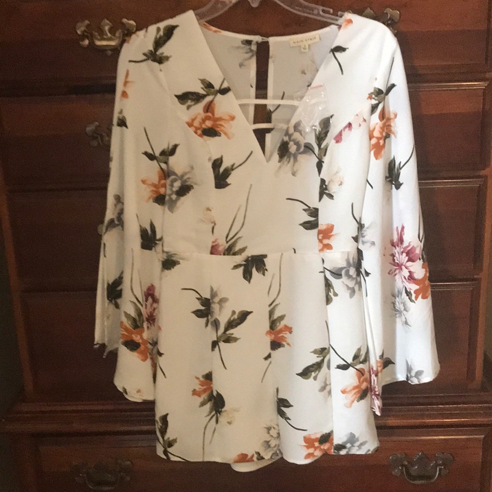 Main strip Romper